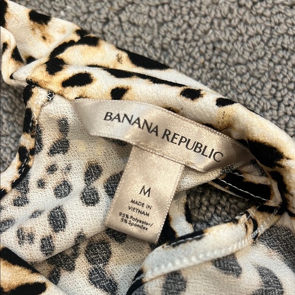 Banana Republic Leopard Print Sleeveless Blouse - Picture 2 of 3